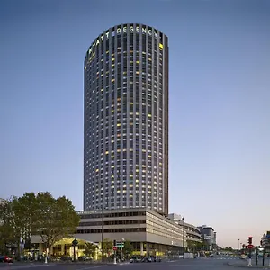 https://hyatt-regency-etoile.fr-paris.fr